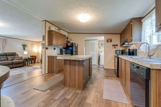 2315 Volunteer Parkway, Bristol, TN 37620