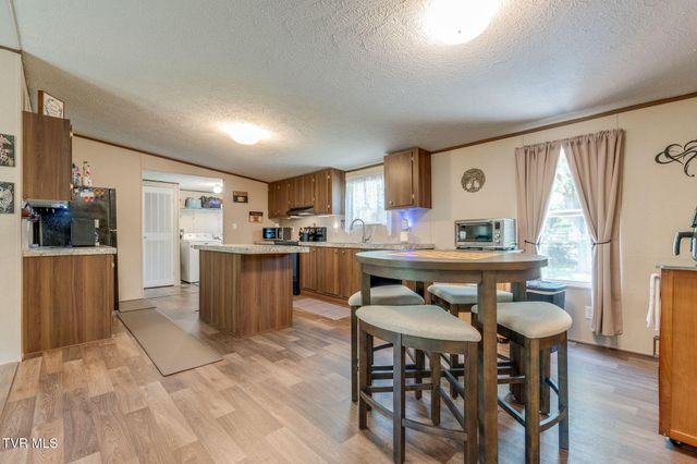 2315 Volunteer Parkway, Bristol, TN 37620