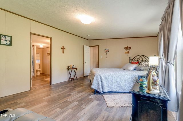 2315 Volunteer Parkway, Bristol, TN 37620