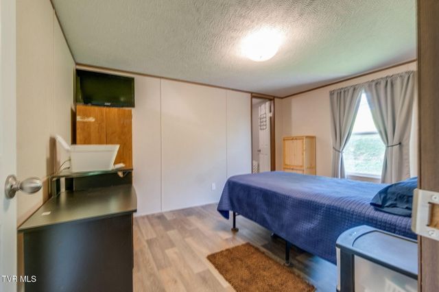2315 Volunteer Parkway, Bristol, TN 37620