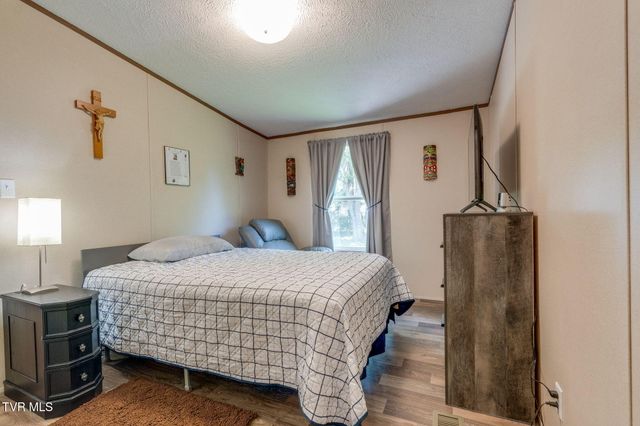 2315 Volunteer Parkway, Bristol, TN 37620