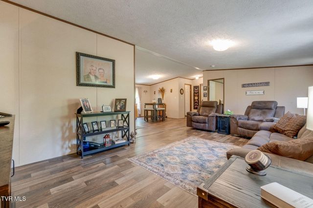 2315 Volunteer Parkway, Bristol, TN 37620