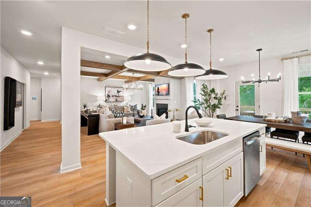 2794 Niblick Green Loop, Snellville, GA 30039