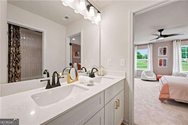 2794 Niblick Green Loop, Snellville, GA 30039