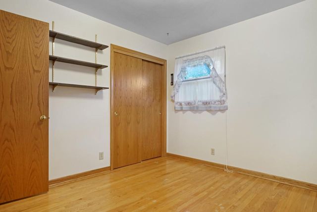 W183N5895 Spruce LANE, Menomonee Falls, WI 53051