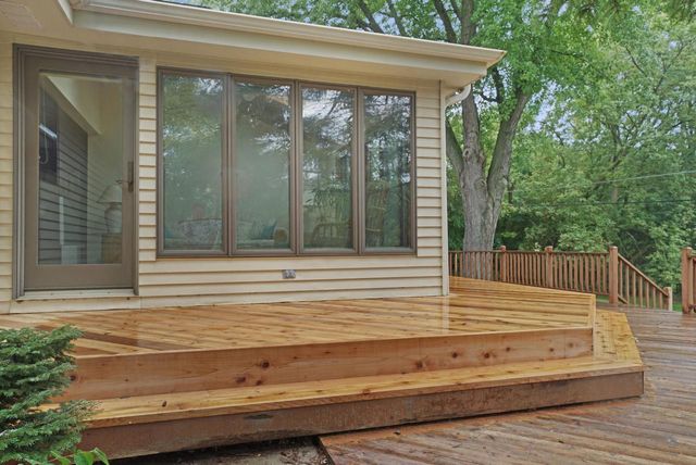 W183N5895 Spruce LANE, Menomonee Falls, WI 53051