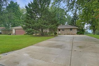 W183N5895 Spruce LANE, Menomonee Falls, WI 53051