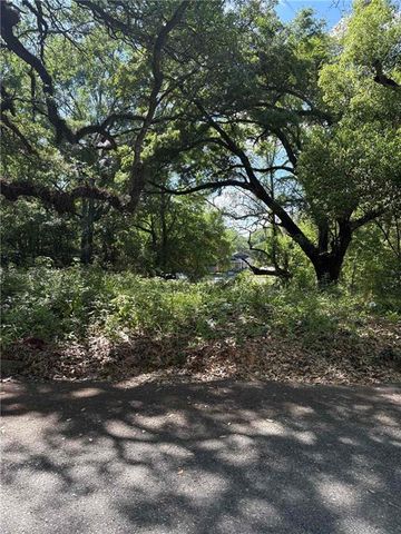 565 English Street, Mobile, AL 36603