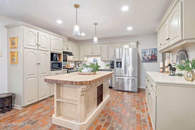 500 Alonda Drive, Lafayette, LA 70503