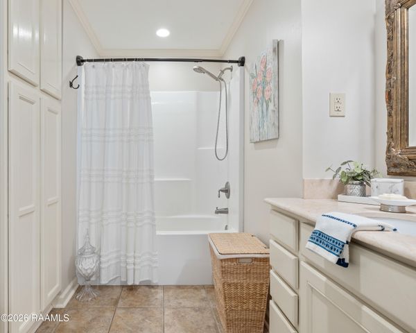 500 Alonda Drive, Lafayette, LA 70503