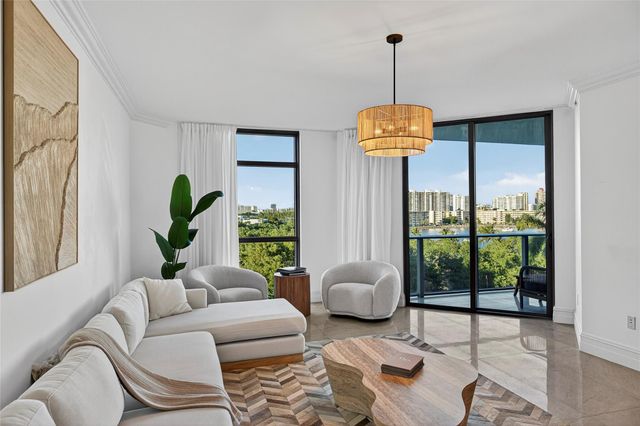 17301 Biscayne Blvd 506, Aventura, FL 33160