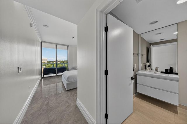 17301 Biscayne Blvd 506, Aventura, FL 33160