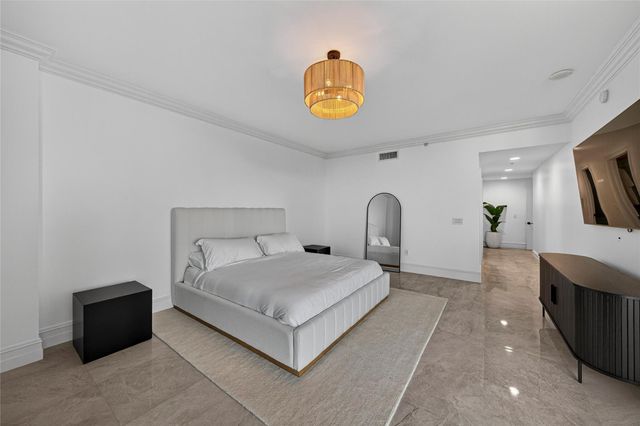 17301 Biscayne Blvd 506, Aventura, FL 33160