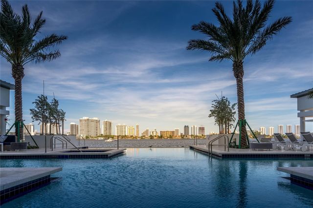 17301 Biscayne Blvd 506, Aventura, FL 33160