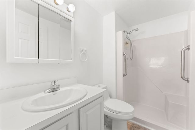 198 Locust St 105, Lynn, MA 01904