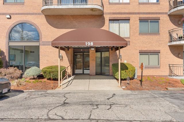 198 Locust St 105, Lynn, MA 01904