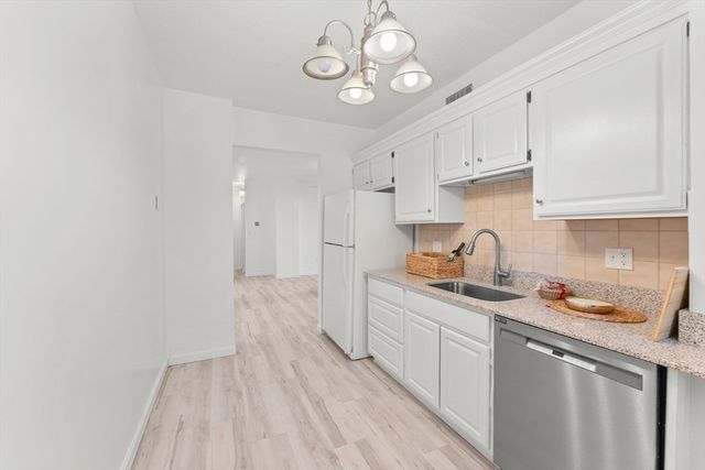 198 Locust St 105, Lynn, MA 01904