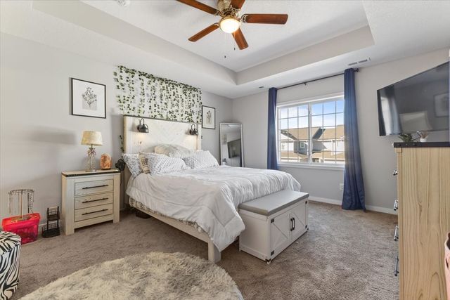 255 Amberwood Drive, Pleasant Hill, IA 50327