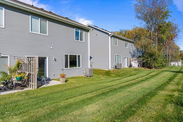 255 Amberwood Drive, Pleasant Hill, IA 50327