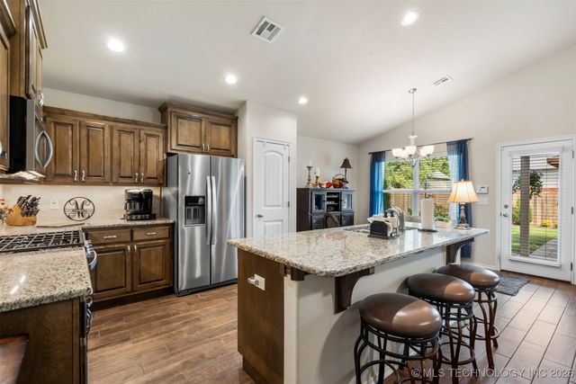 5325 S Nassau Avenue, Sand Springs, OK 74063