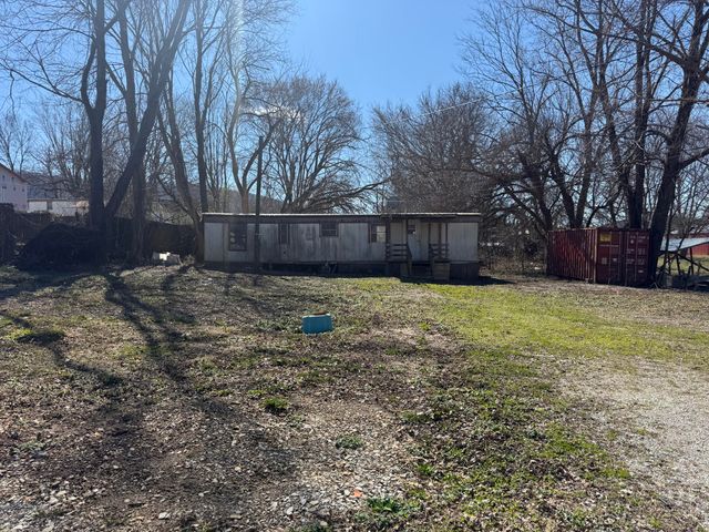 323 College Street, Monticello, KY 42633