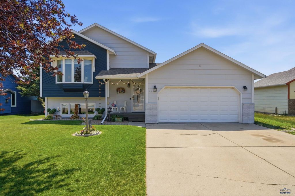 3013 COPPER LANE CT, Rapid City, SD 57703