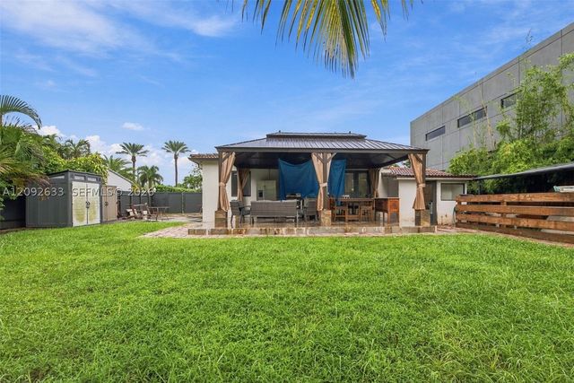 565 East Dr, Miami Springs, FL 33166
