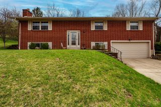 2766 Symphony Way, West Carrollton, OH 45449