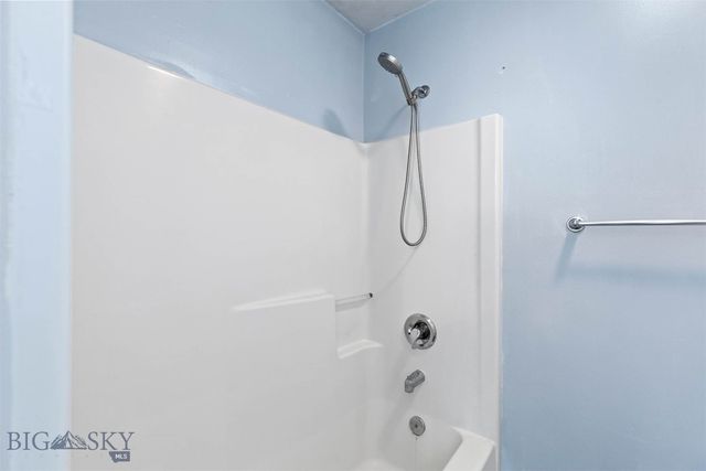 208 Show Place B, Belgrade, MT 59714