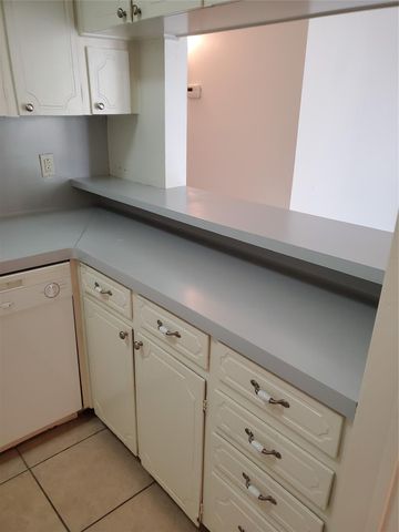 3400 Timmons Lane 29, Houston, TX 77027