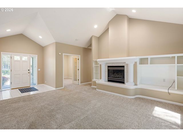 1840 RIVERWOOD Dr, Eugene, OR 97401