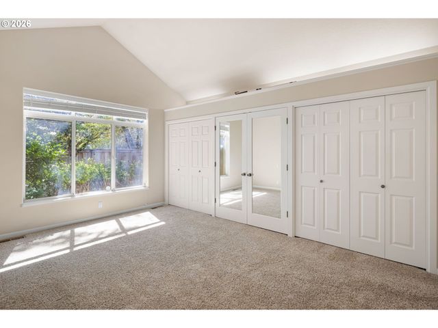 1840 RIVERWOOD Dr, Eugene, OR 97401