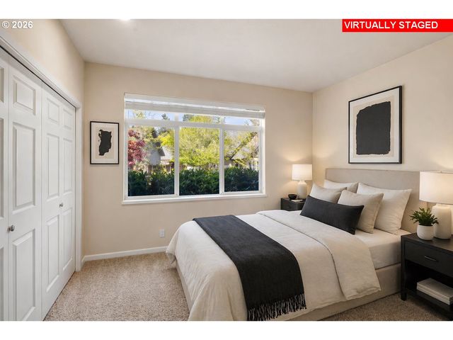 1840 RIVERWOOD Dr, Eugene, OR 97401