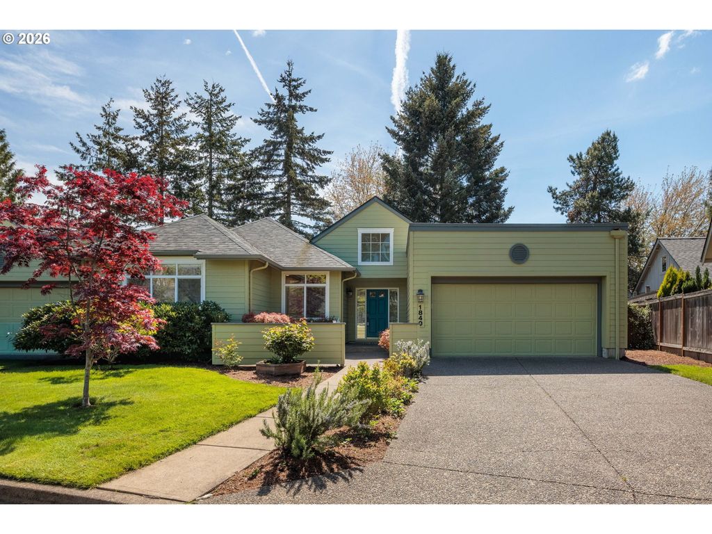 1840 RIVERWOOD Dr, Eugene, OR 97401