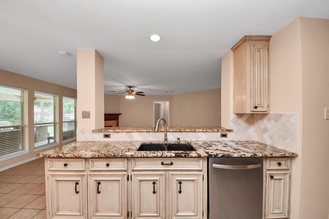 12706 Wolf Creek Court, Humble, TX 77346