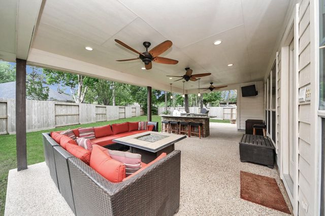 12706 Wolf Creek Court, Humble, TX 77346