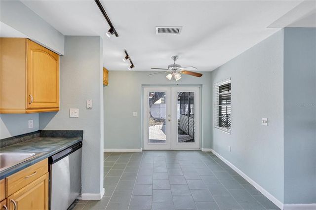 1712 N CLUB COURT, Tampa, FL 33612