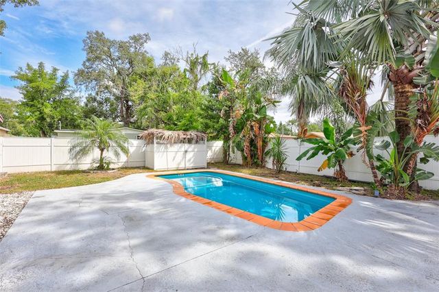 1712 N CLUB COURT, Tampa, FL 33612