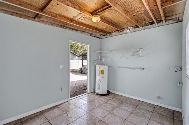 1712 N CLUB COURT, Tampa, FL 33612