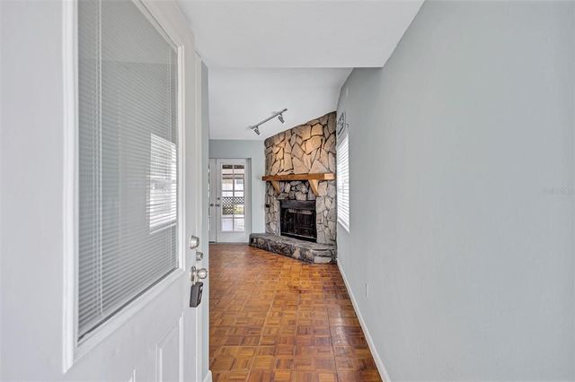 1712 N CLUB COURT, Tampa, FL 33612