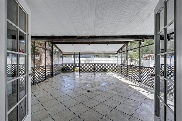 1712 N CLUB COURT, Tampa, FL 33612