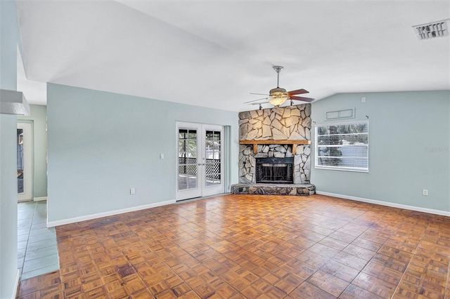 1712 N CLUB COURT, Tampa, FL 33612