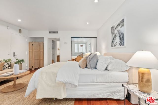 7250 Franklin Avenue 1006, Los Angeles, CA 90046
