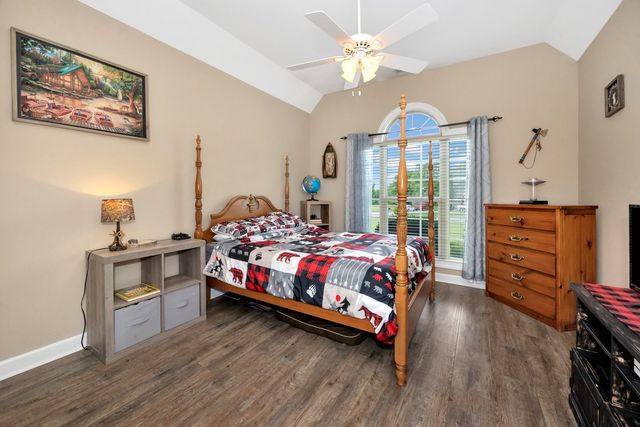 402 Vista Shores Rd, Rogersville, AL 35652