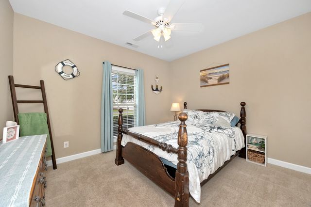 402 Vista Shores Rd, Rogersville, AL 35652