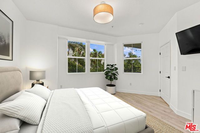 12963 Runway Road 317, Los Angeles, CA 90094