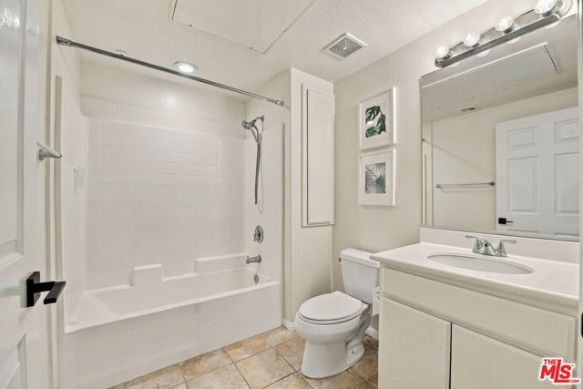 12963 Runway Road 317, Los Angeles, CA 90094