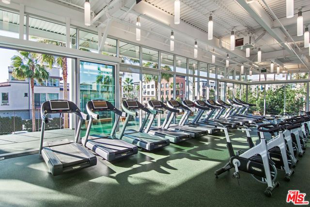 12963 Runway Road 317, Los Angeles, CA 90094