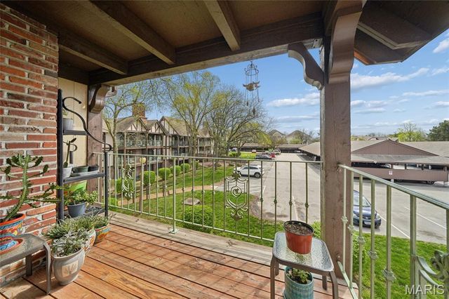1436 Heritage Landing 310, St Charles, MO 63303