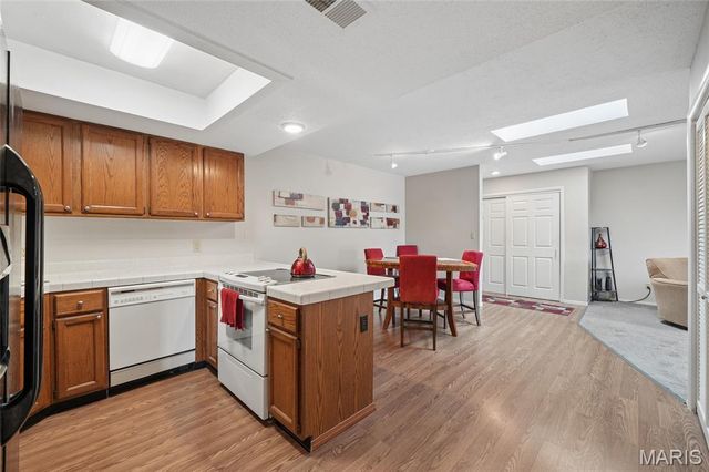 1436 Heritage Landing 310, St Charles, MO 63303